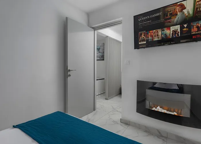 Premium Jacuzzi Suite At The City Center, By Aqua Platinum