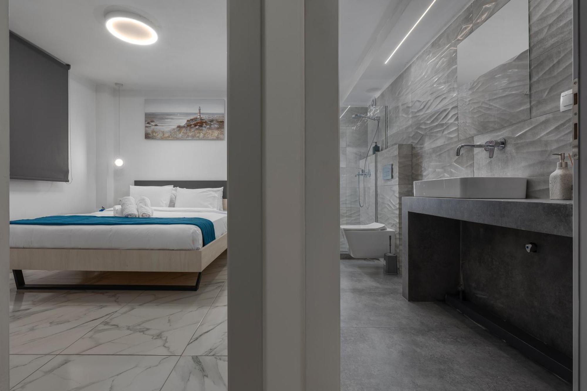 Premium Jacuzzi At The Center, By Aqua Platinum * Thessaloniki
