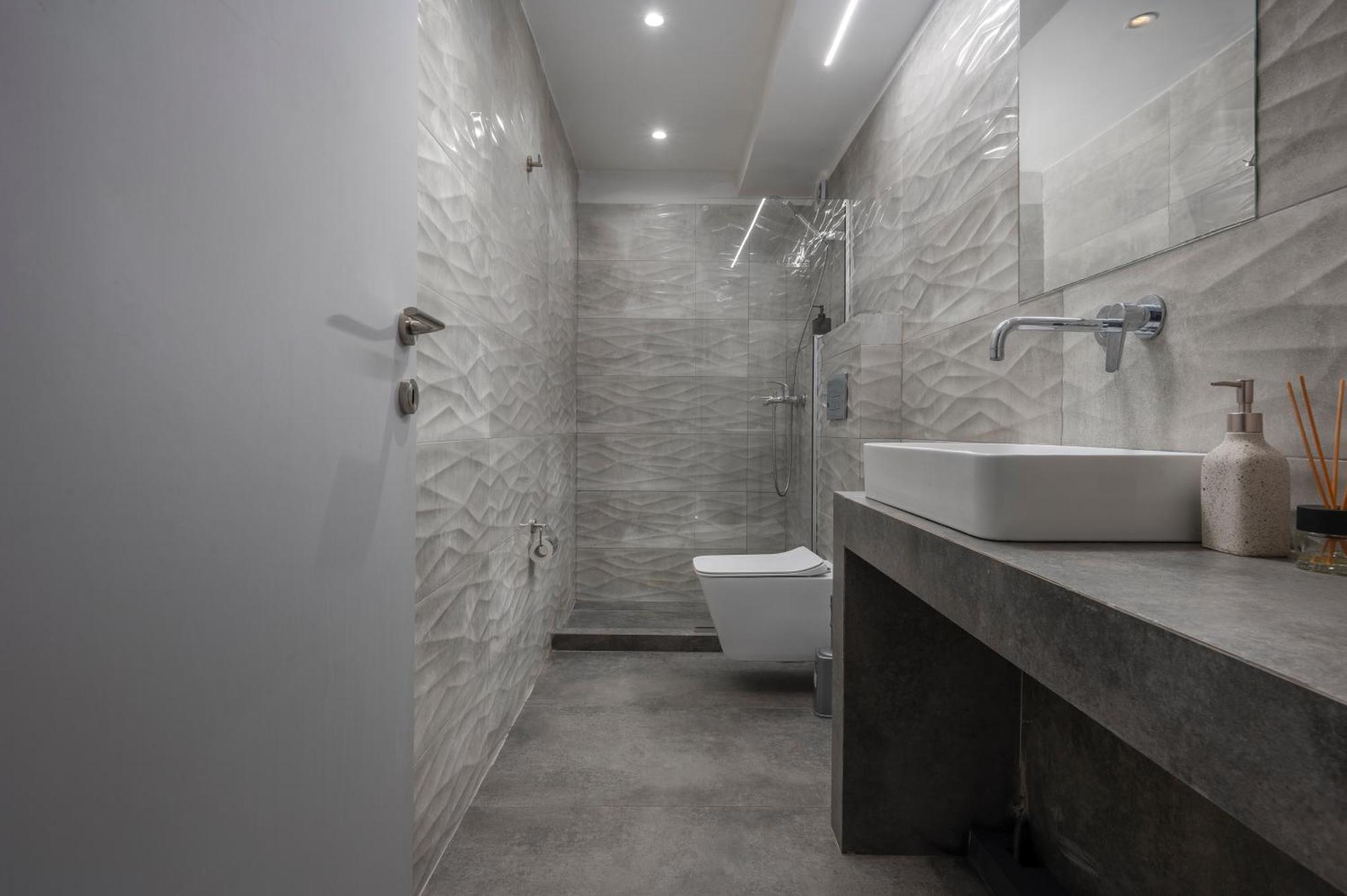 Premium Jacuzzi At The Center, By Aqua Platinum