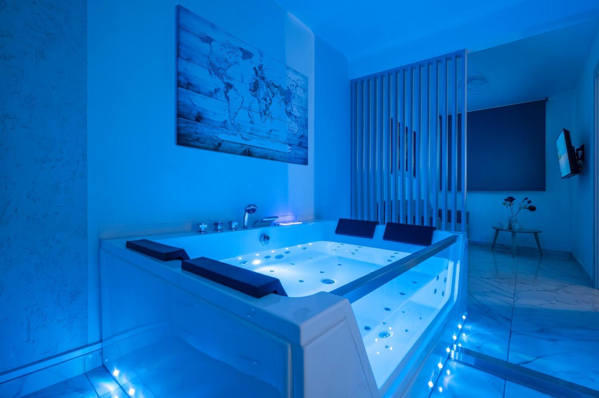 Apartment Premium Jacuzzi At The Center, By Aqua Platinum Thessaloniki