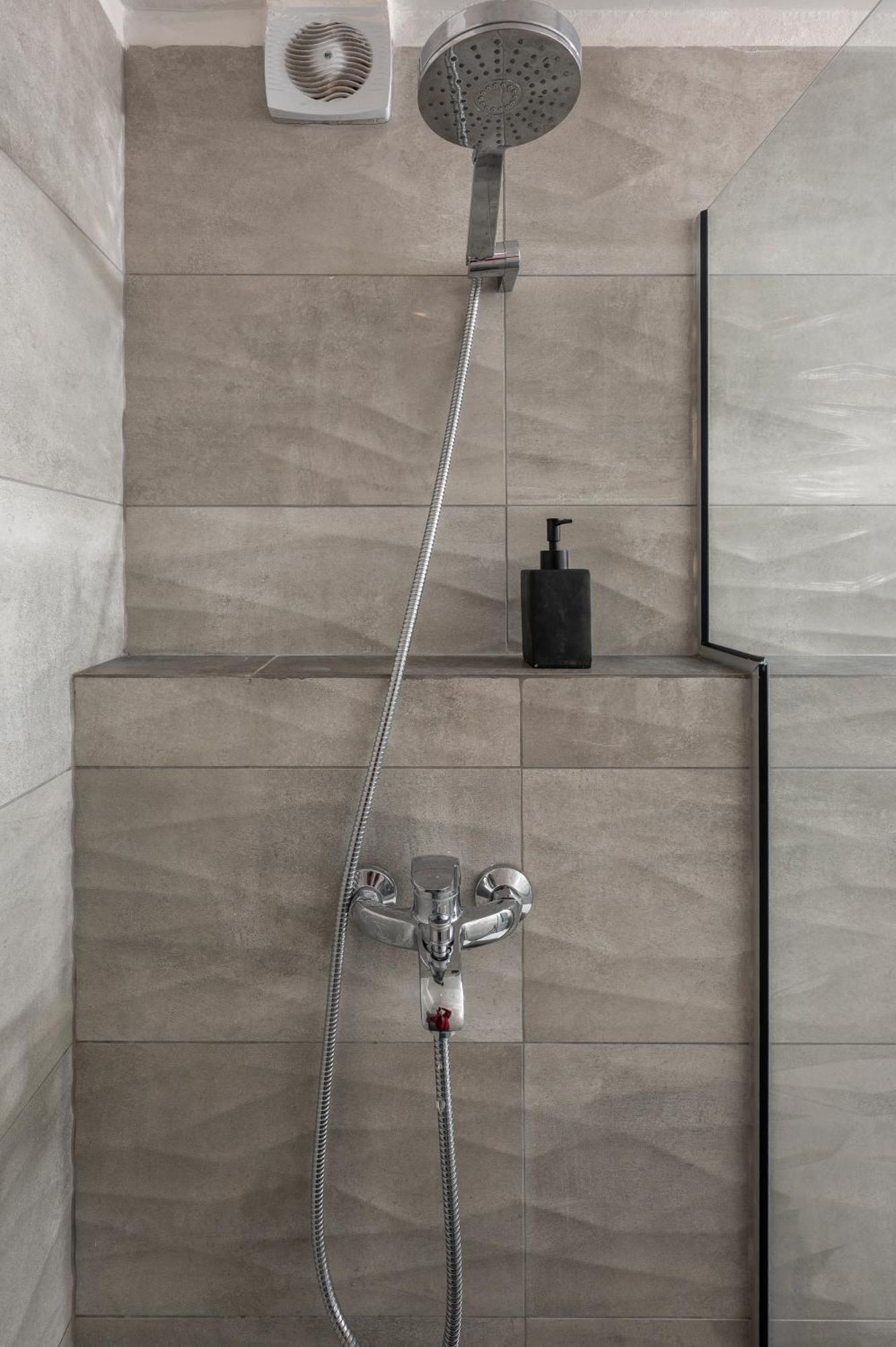 Premium Jacuzzi At The Center, By Aqua Platinum Apartament